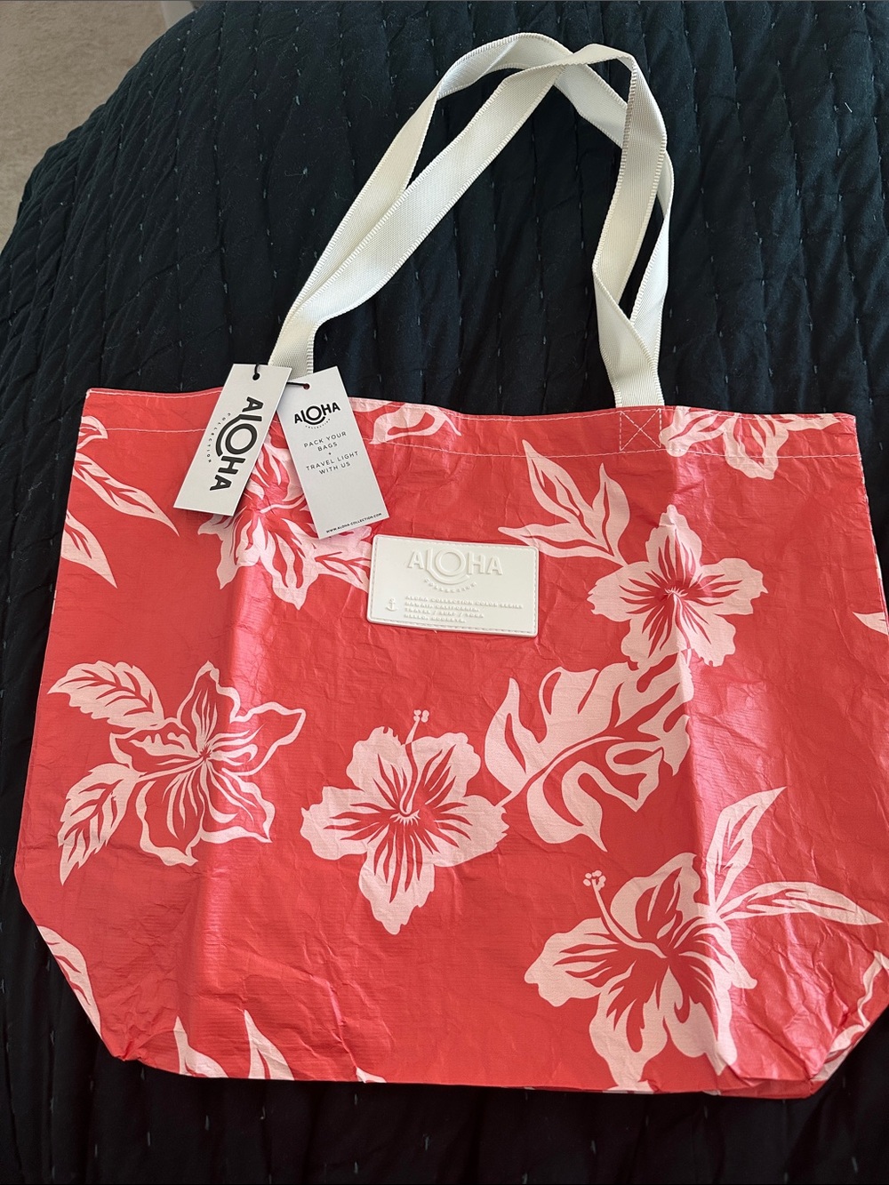 ALOHA Collection Town RVS Tote Dim Sum NWT